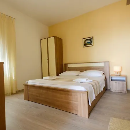 Apartments Maris Starigrad Exterior photo